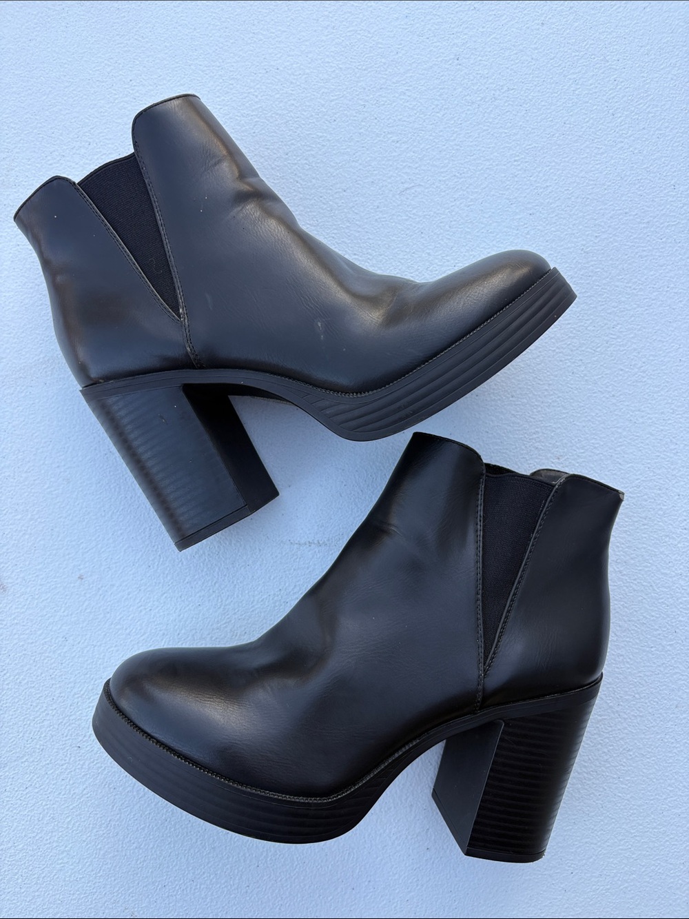 Leather Block Heel Ankle Boots - Size 9